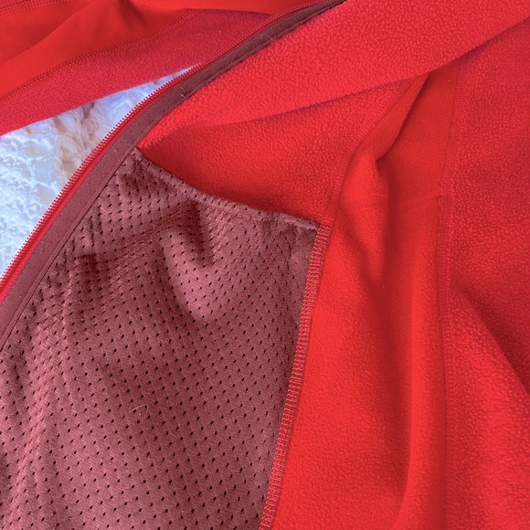 Patagonia Better Sweater - Sz M - great condition- beautiful coral color - Picture 7 of 9